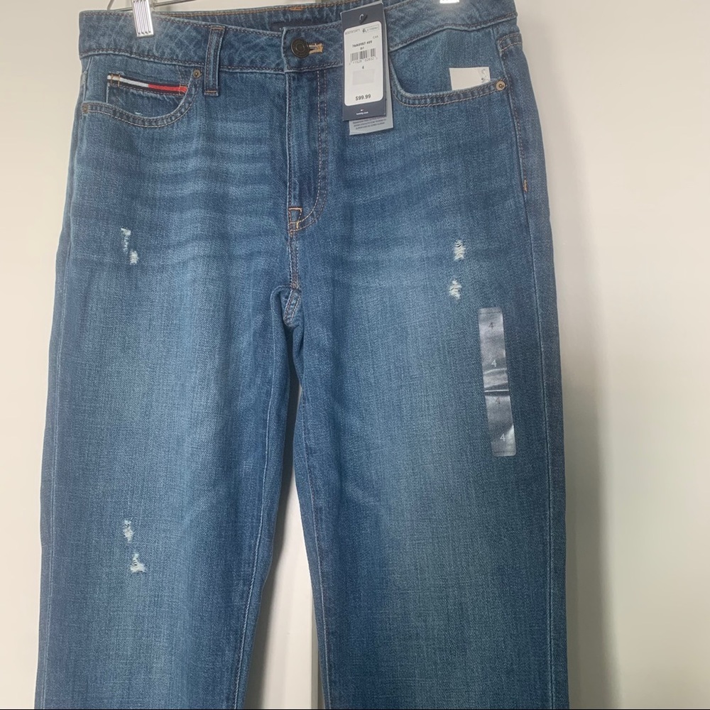 NWT Tommy Hilfiger relax med wash jeans. Size 4 - Picture 3 of 14